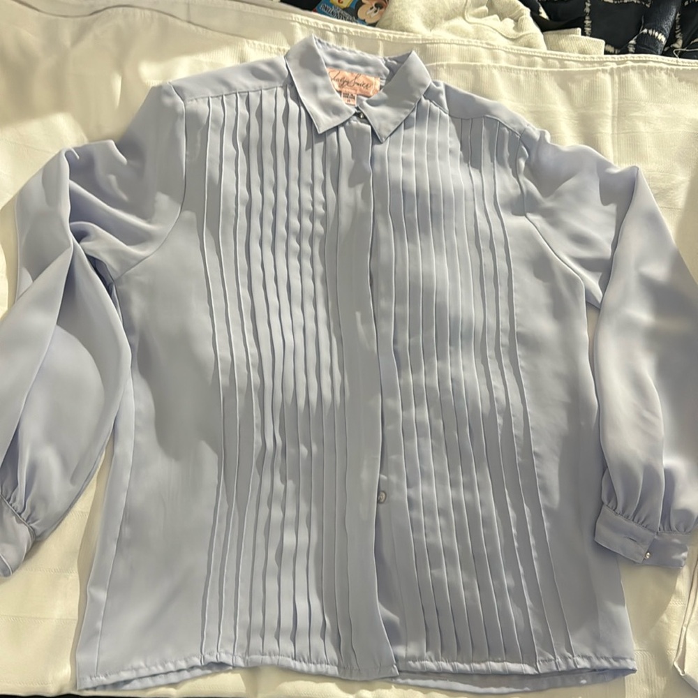 Pale violet silk blouse size 10 with a mix of pearl & regular buttons